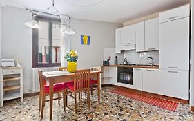 Castello Cozy Apart x4 - Calle Crosera